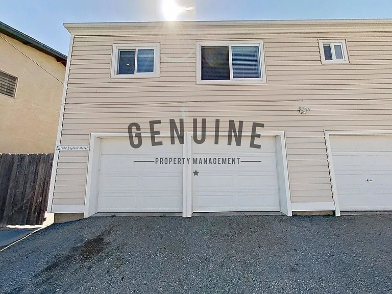 1008 England St — Photo 29