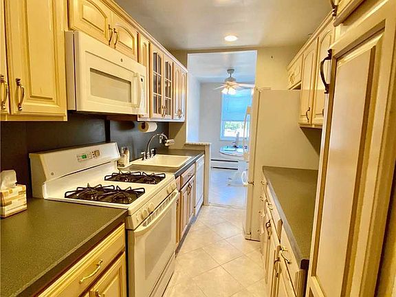 2nd image of 290 Atlantic Ave #215-E