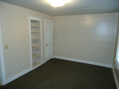 Building Photo 3