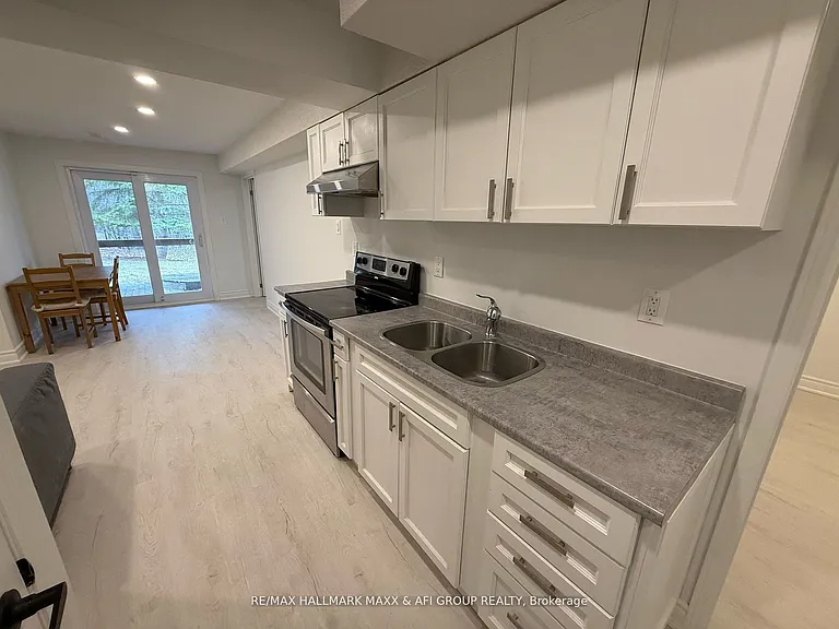 34 Cypress Ct #BASEMENT — Photo 8