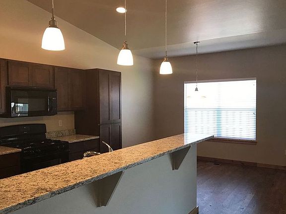 4th image of 23 Voyager Ln #1