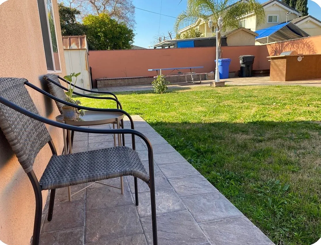 Studio, 300 sqft, $1,650 — Photo 3