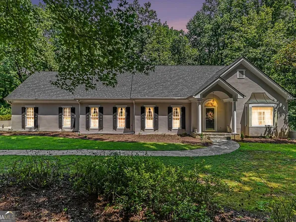3040 Spalding Dr, Sandy Springs, GA 30350