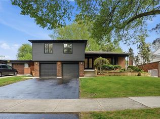 345 Rankin Dr, Burlington, ON L7N 2B2