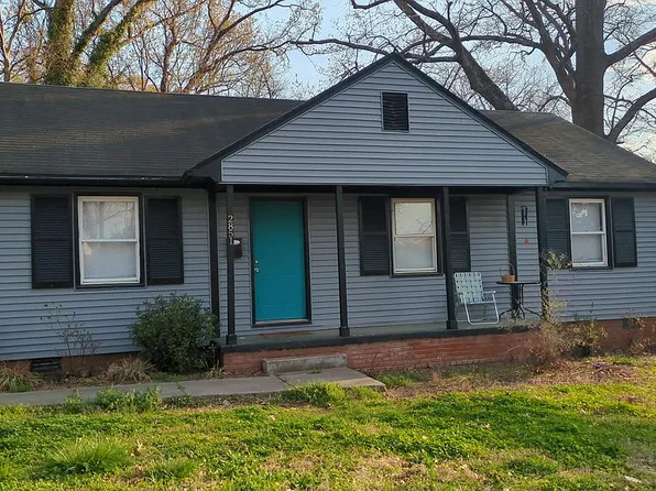 2851 Burbank Dr, Charlotte, NC 28216