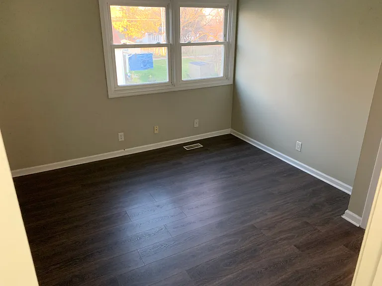 709 Main St #A — Photo 8