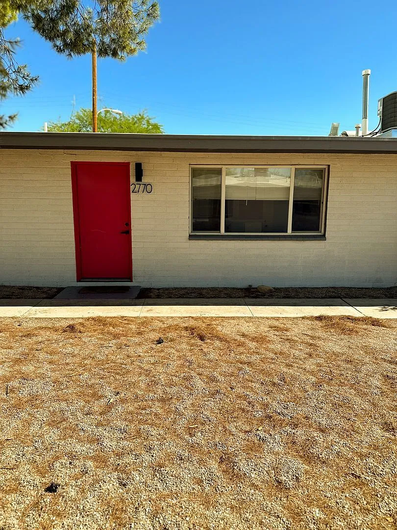 1 bed, 1.0 bath, 698 sqft, $1,099 — Photo 3