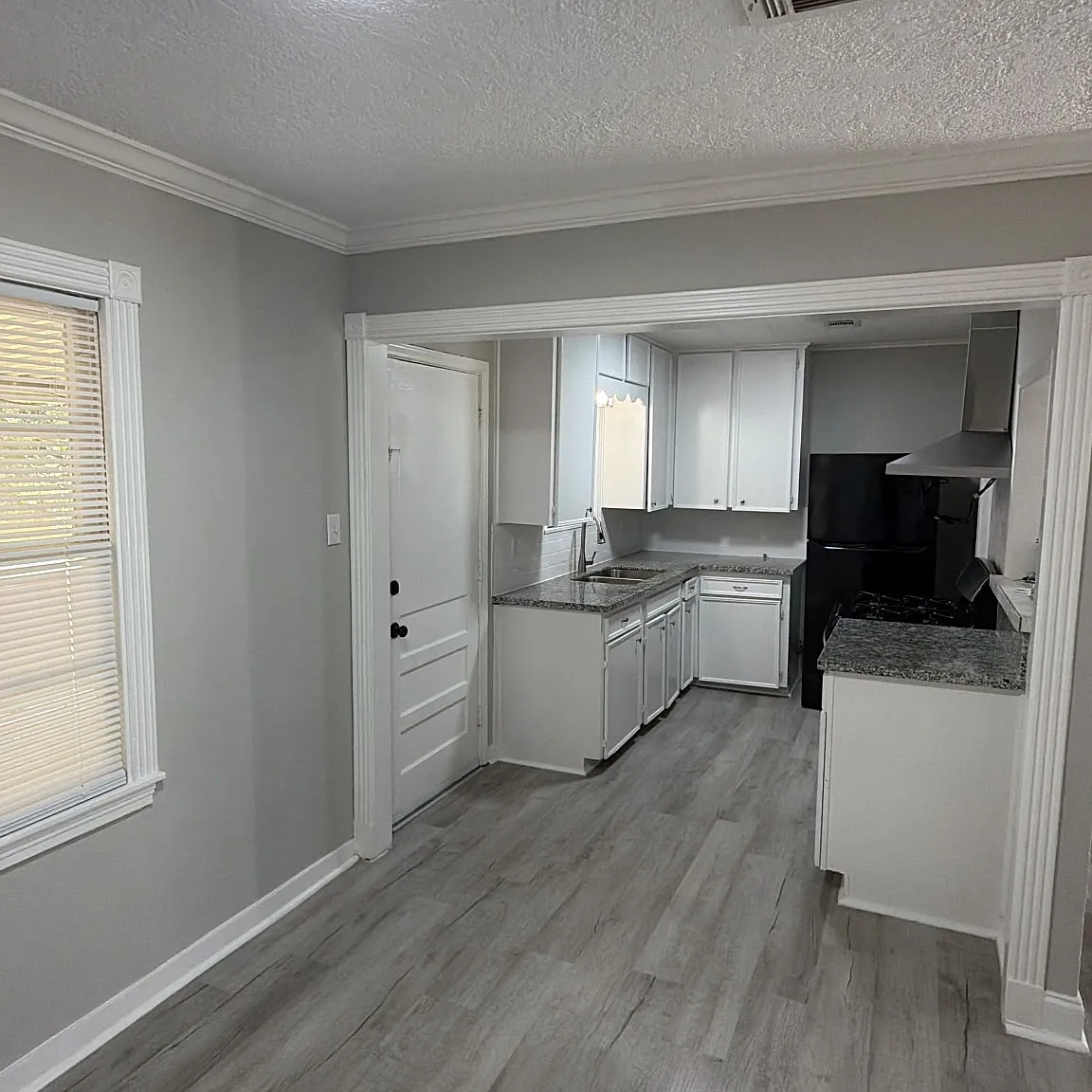4 bed, 1017 sqft, $1,700 — Photo 2
