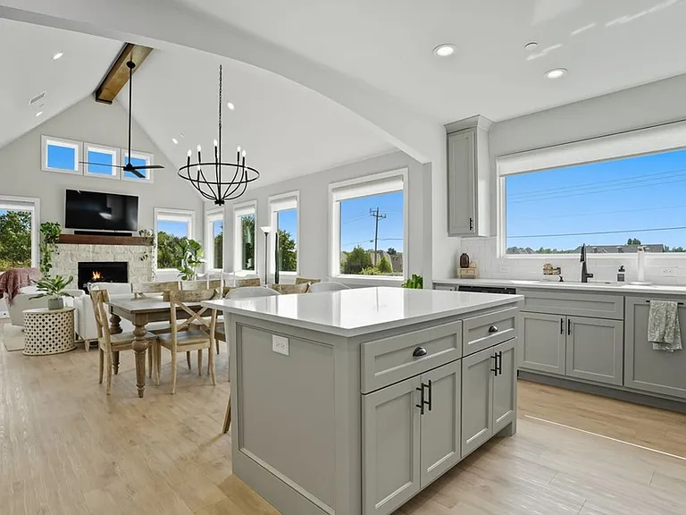 4200 Abbey Park Dr — Photo 8