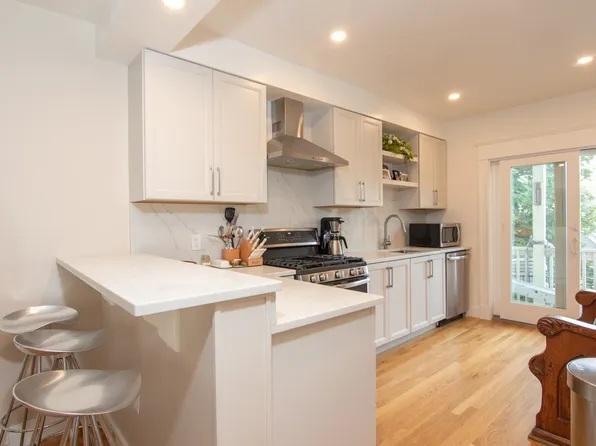 47 Semont Rd APT 3, Dorchester, MA 02124