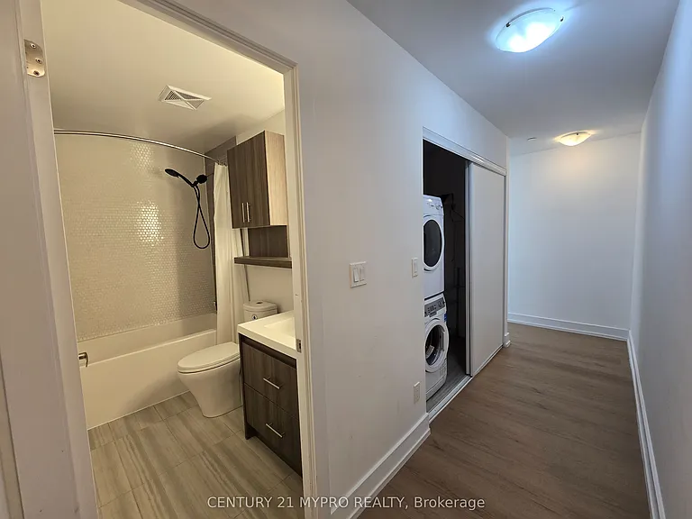 150 Fairview Mall Dr #802 — Photo 17