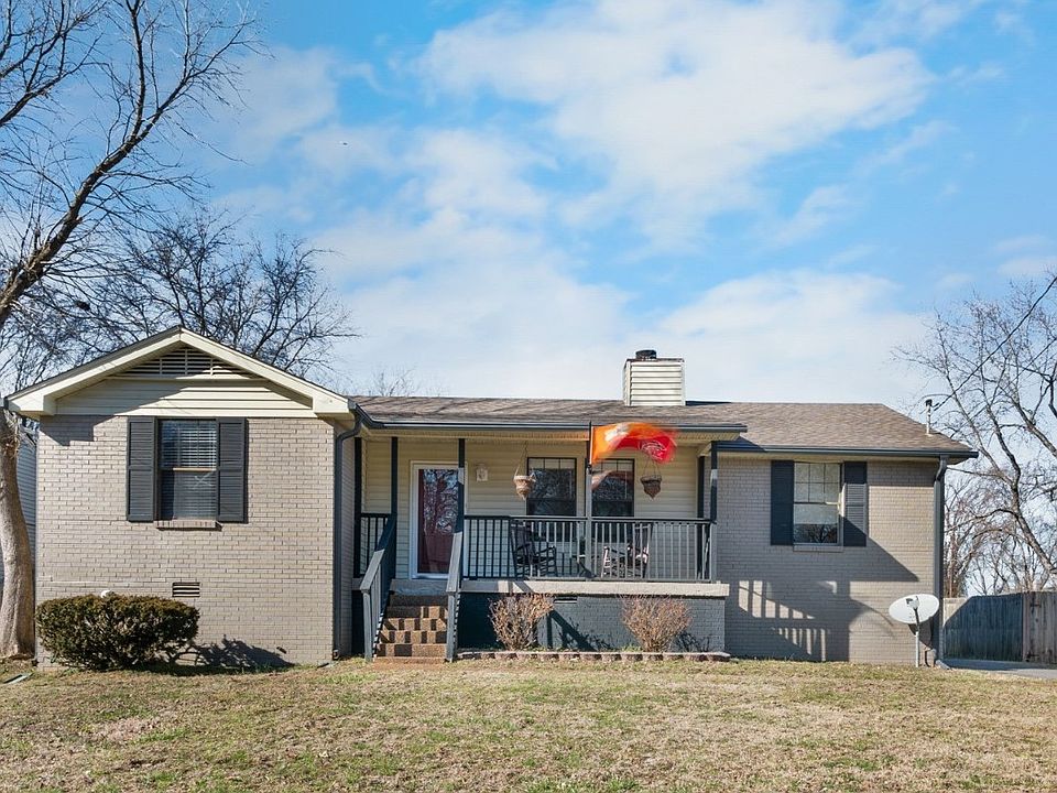 1st image of 2529 McGinnis Dr