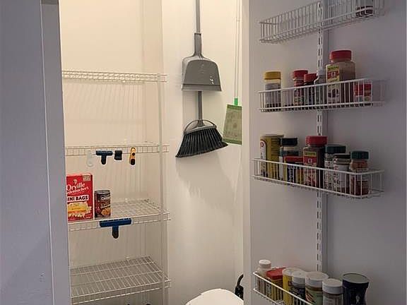 5th image of 878 Peachtree St NE APT 507