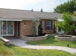 2936 Kinsman Ct, Bensalem, PA 19020