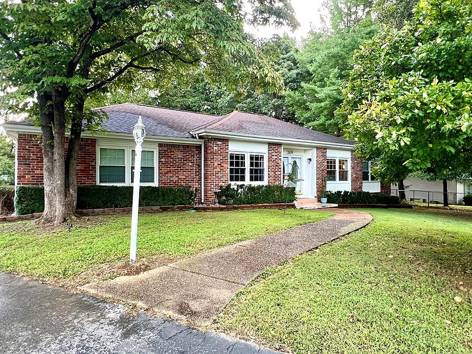 1st image of 2679 Oakwood Ln