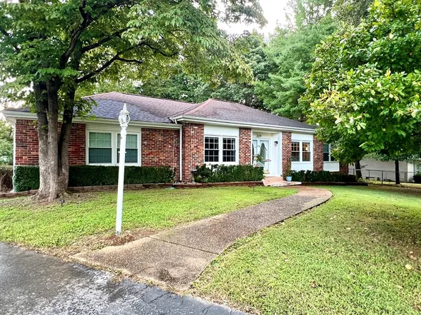 2679 Oakwood Ln, Cookeville, TN 38506