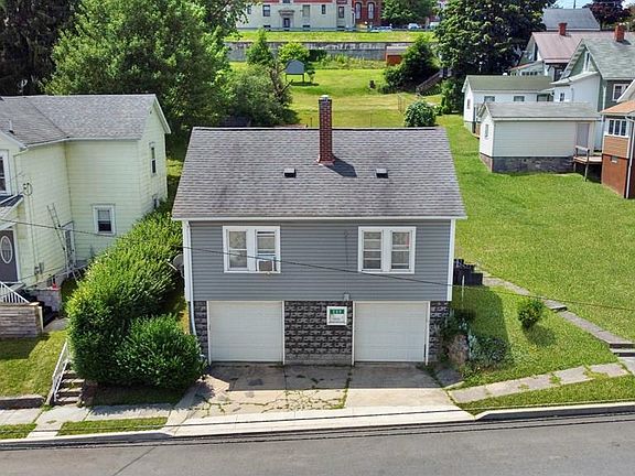 4th image of 209 S Caroline St