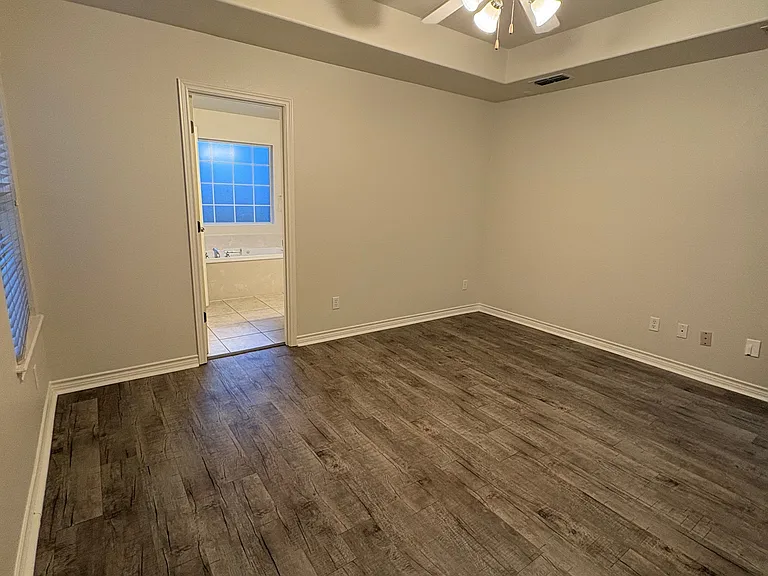 5417 Yellow Brick Rd — Photo 8