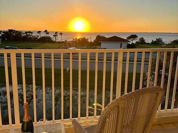 2nd image of 8914 Puerto Del Rio Dr Unit 301