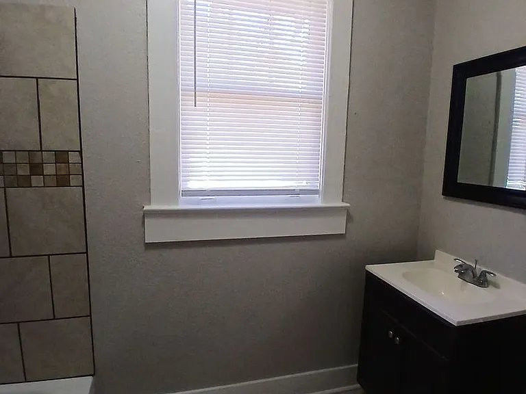 3219 Choctaw Ave — Photo 4