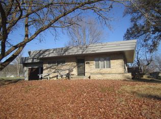 211 Margaret Dr, Louisiana, MO 63353