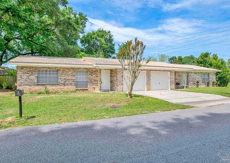 4743 Frontier Rd — Photo 1