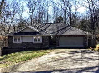 40 Ivy Ct, Brandenburg, KY 40108