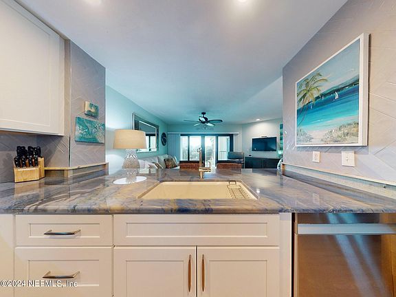 5th image of 301 Premiere Vista Way #301