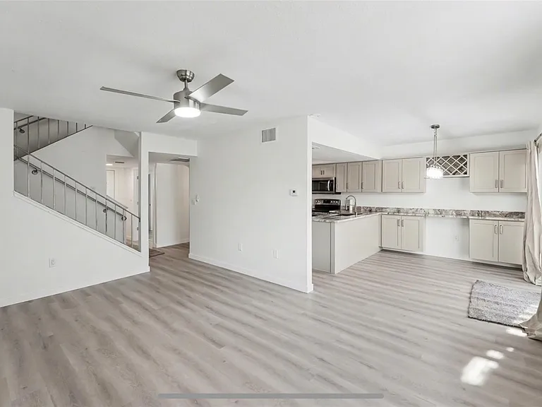 1640 Cape Hope Ave NE #4 — Photo 4
