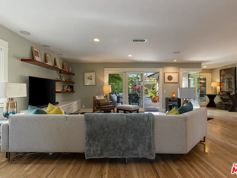 11835 S South Park Ave — Photo 7