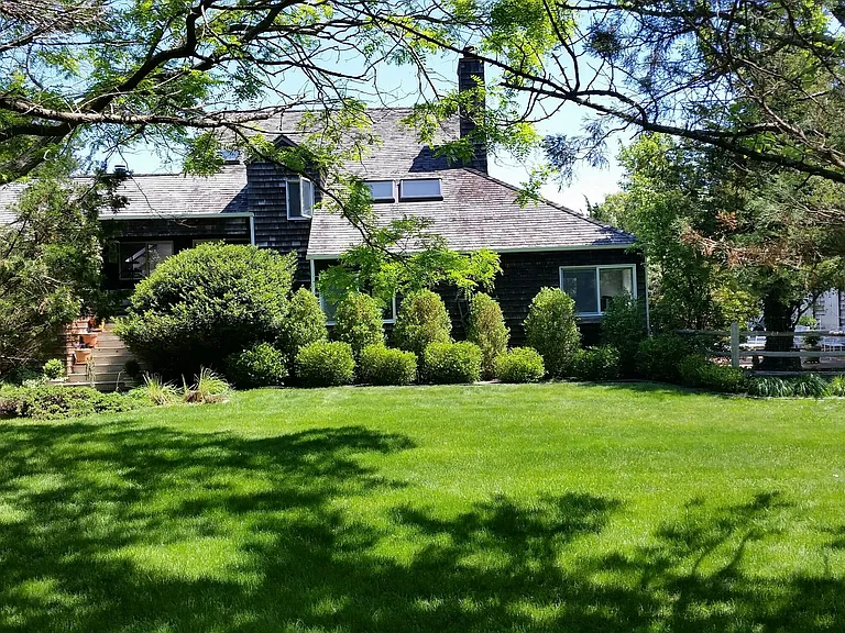Springs Fireplace Rd — Photo 4