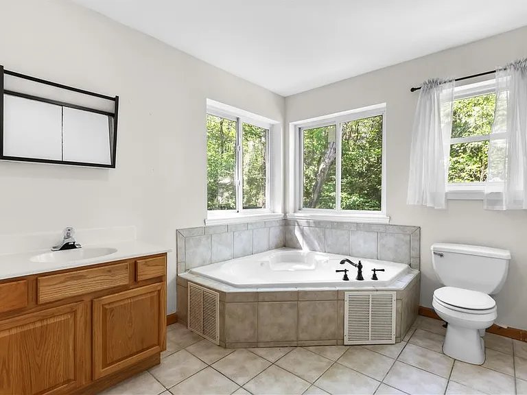 1229 Fern Dr — Photo 25