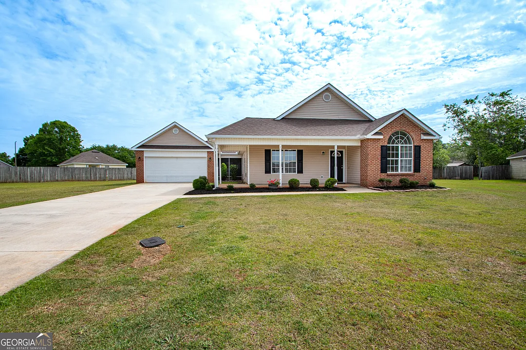 108 Langdon Ct photo 1