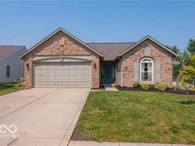 6760 Lexington Cir, Zionsville, IN, 46077