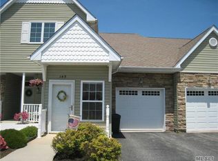 145 Ira Rd, Mount Sinai, NY 11766