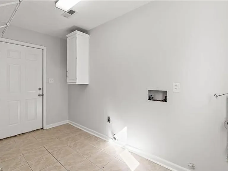 2630 Merry Oaks Trl — Photo 16