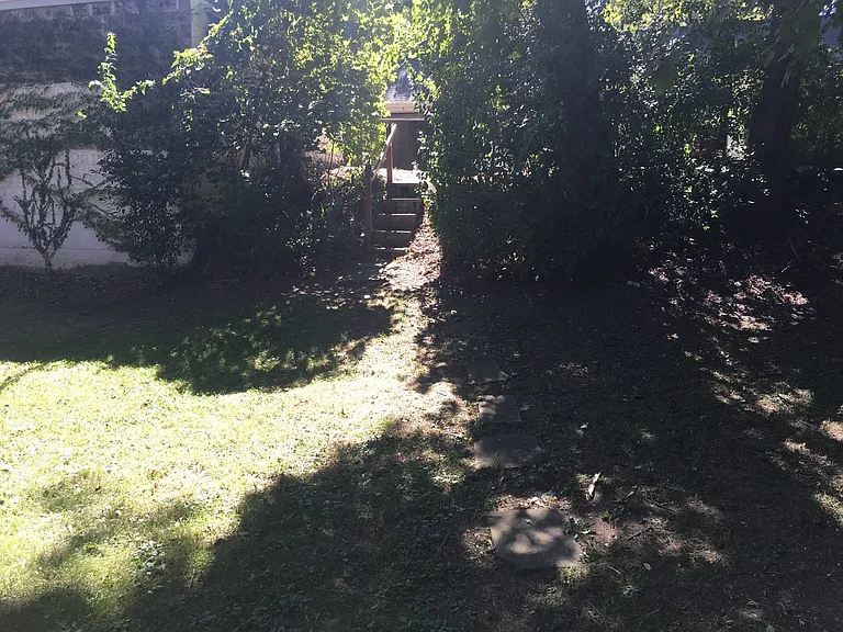 760-782 Shady Dr E — Photo 2