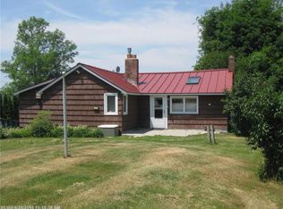 1088 Lakeview Dr, China, ME 04358