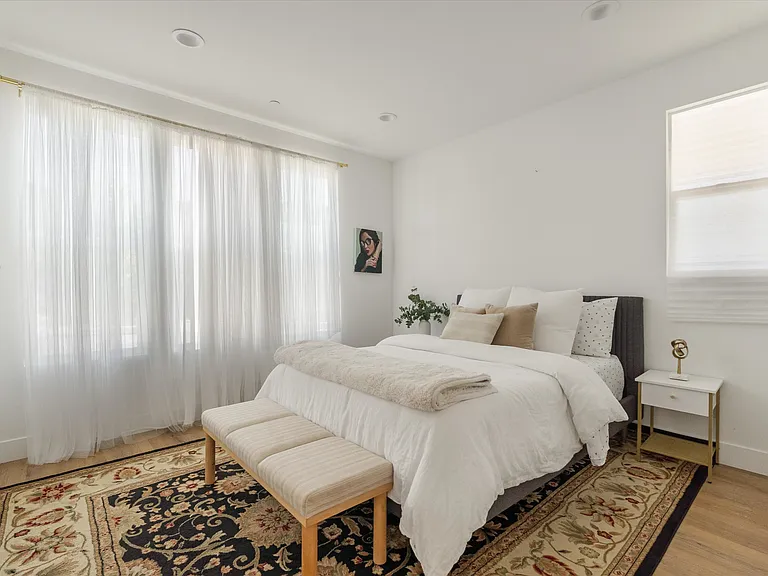18827 Juniper Springs Dr — Photo 35