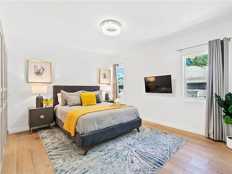 3763 Lankershim Blvd — Photo 22
