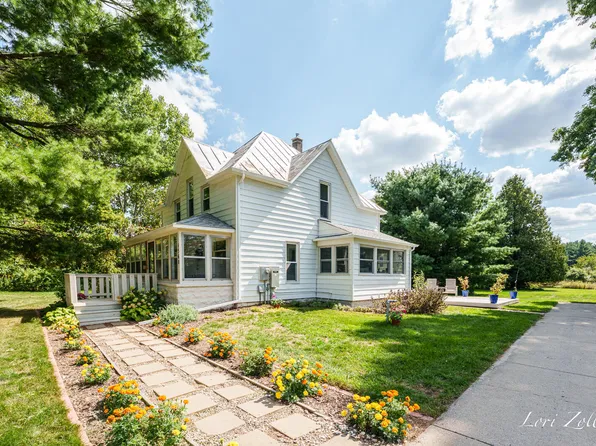 1568 Solon St NE, Cedar Springs, MI 49319