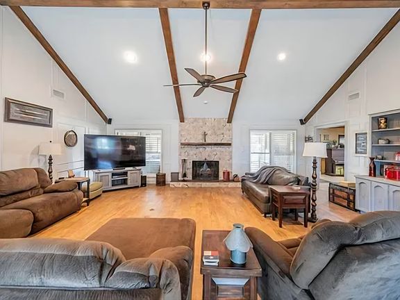 2nd image of 4009 Kniffen Dr