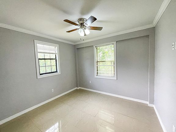 5th image of 390 Hampshire St #B