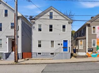 8 Mann Ave, Newport, RI 02840
