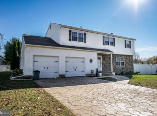 10 Mills Dr, Waterford Works, NJ 08089