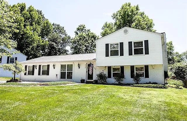 317 Nantucket Dr photo 1
