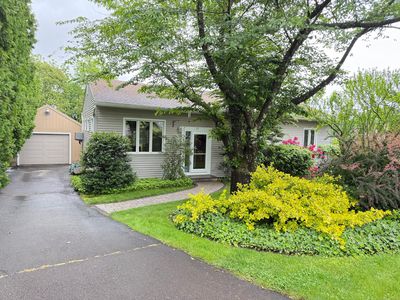 17 Edgecomb Street, Hamden, CT, 06517
