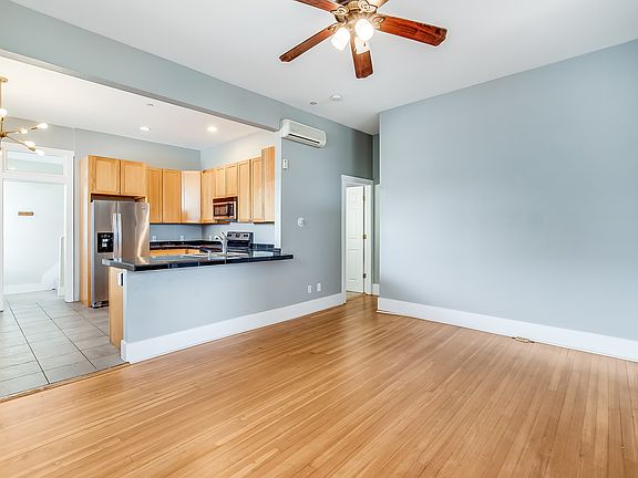 3rd image of 98 W Byers Pl #4