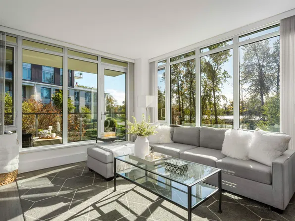 3168 Riverwalk Ave #206, Vancouver, BC V5S 0B8