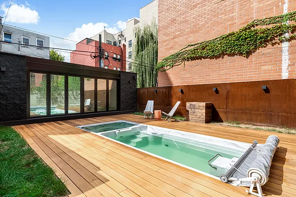 Sold by Compass | media 16